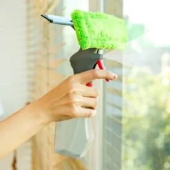 Fönsterrengöring-3-i-1 Spray-Skrapa Borste Vattenspray Fönsterrengörare Glasskrapa Torkare Mikrofiberdukset Grön