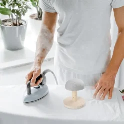 unbranded Strykjärn-Liten trästrykbräda för hatt, pall och form - perfekt för bh-strykning