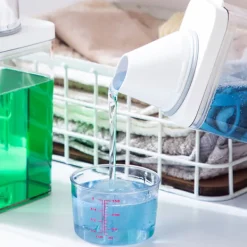 Tvättillbehör-Tvättmedelsbehållare med måttskala och lufttät design - 1100ml